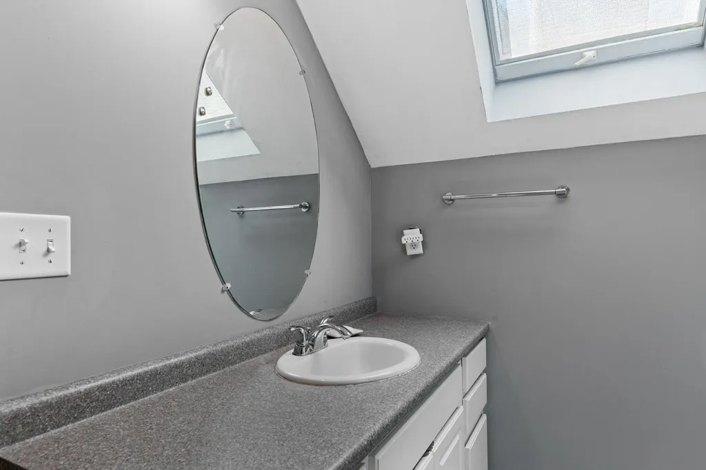 61b Pennichuck Street Nashua NH 03064