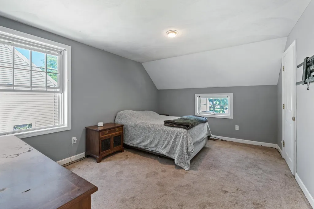 61b Pennichuck Street Nashua NH 03064