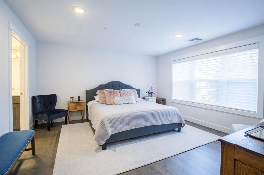 2075 Lafayette Road Portsmouth NH 03801