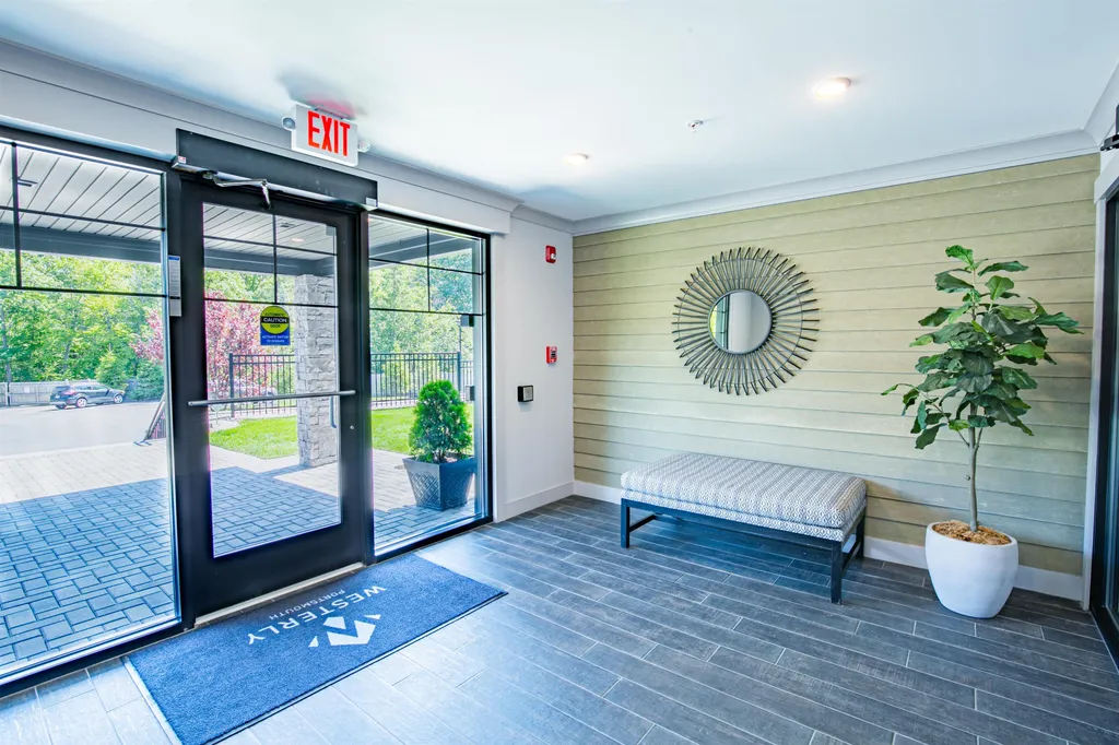 2075 Lafayette Road Portsmouth NH 03801