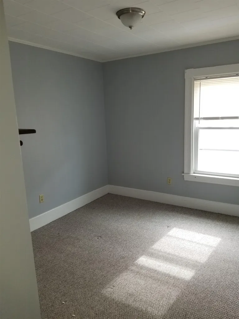 553 Dubuque Street Manchester NH 03102