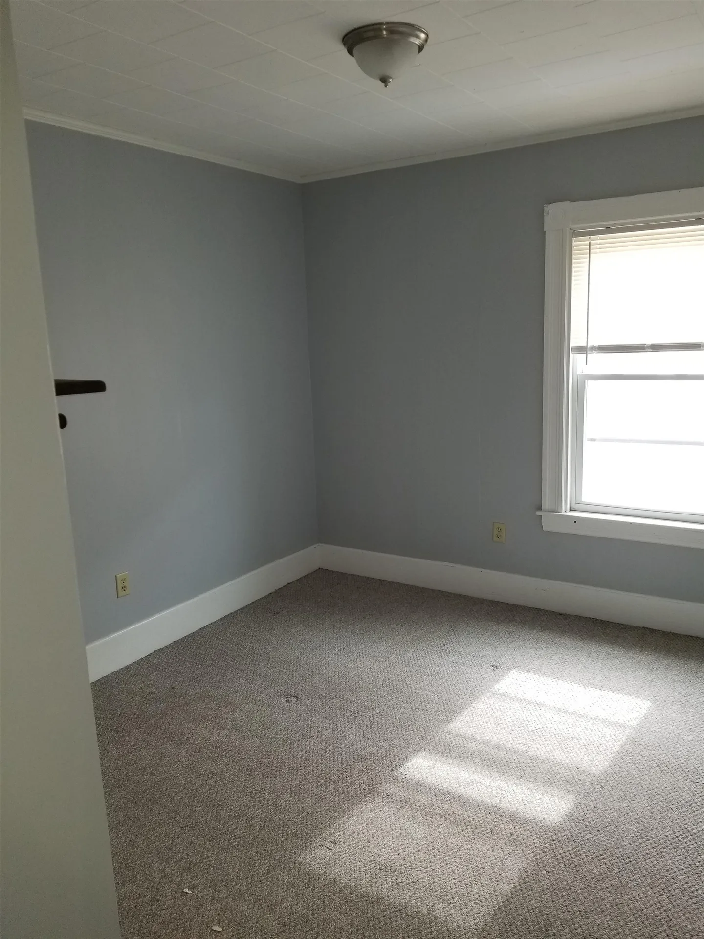 553 Dubuque Street Manchester NH 03102