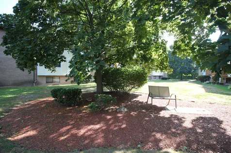 7 Lancelot Court Salem NH 03079