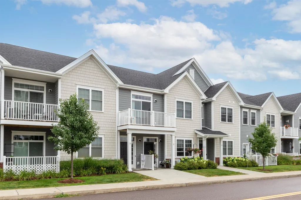 81 Holland Lane Williston VT 05495