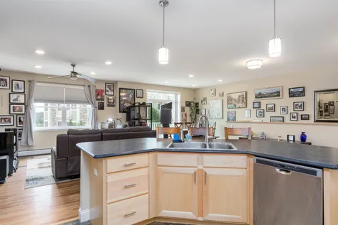 81 Holland Lane Williston VT 05495