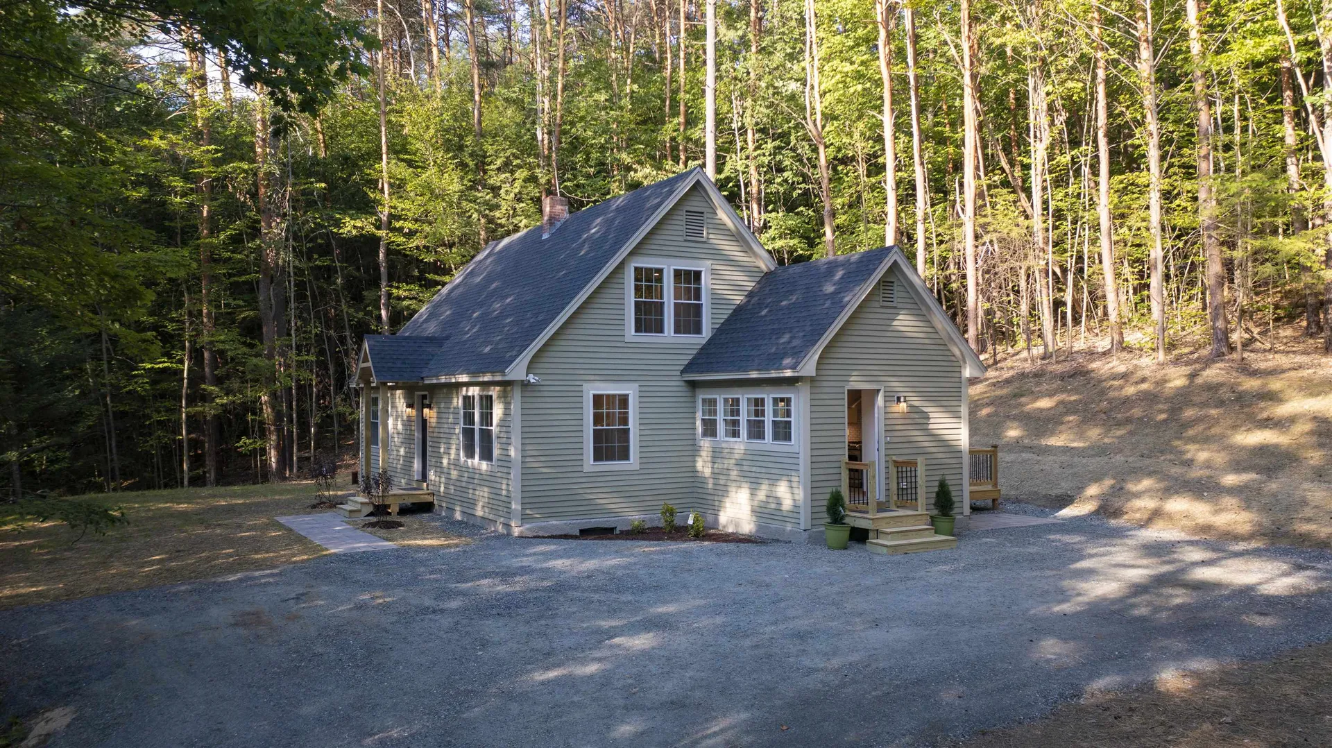 72 Tichenor Road Hartford VT 05059