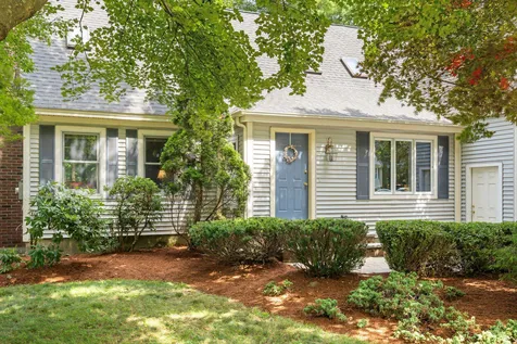 3 Pioneer Drive Nashua NH 03062