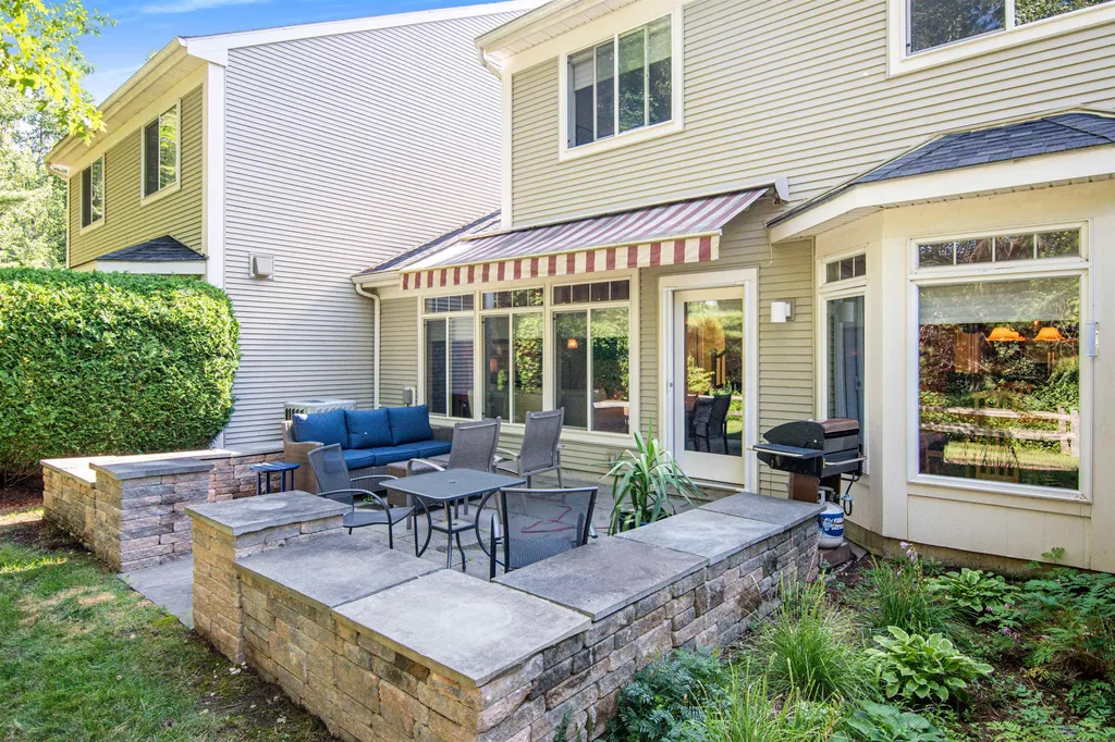 186 Hummingbird Lane South Burlington VT 05403
