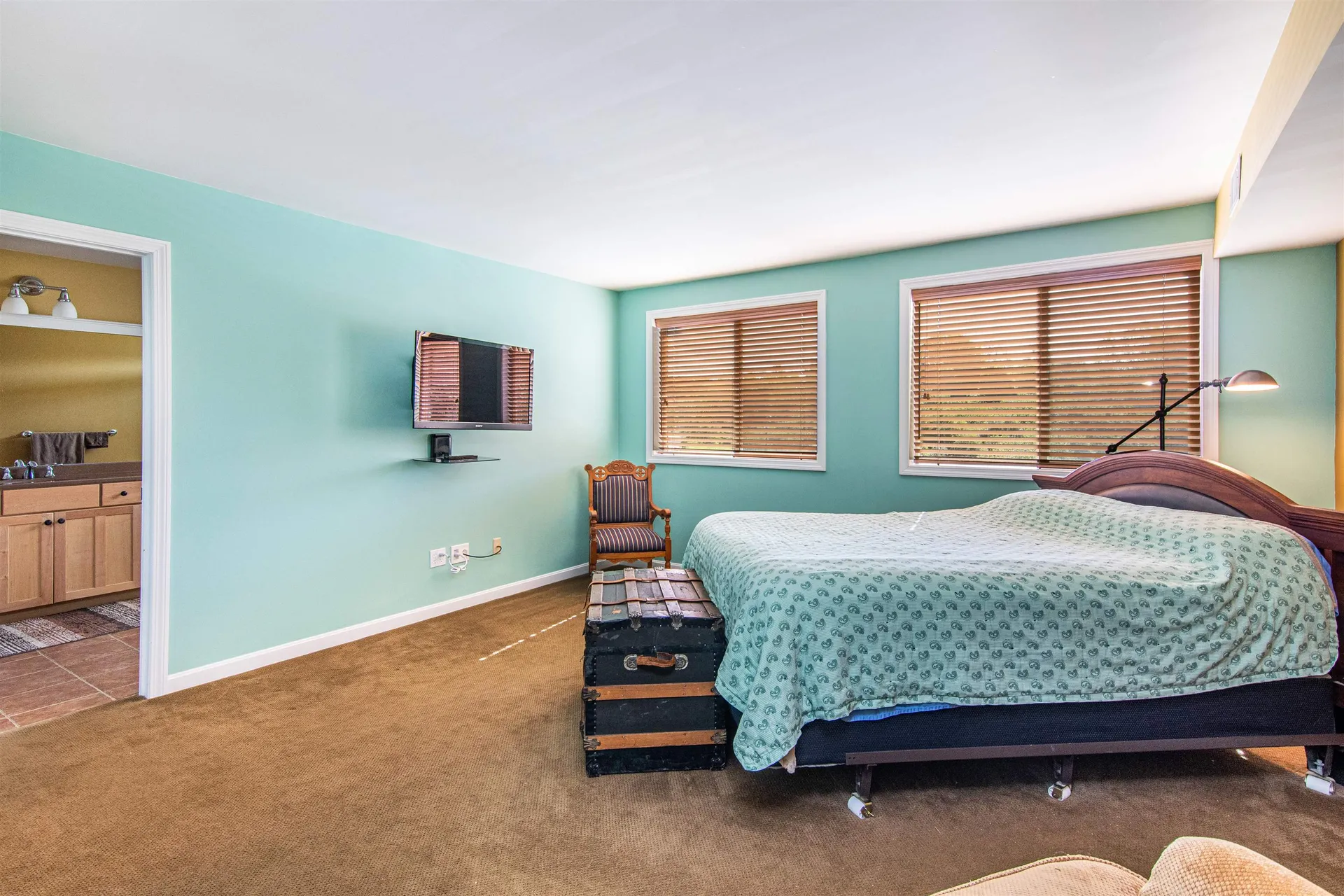 186 Hummingbird Lane South Burlington VT 05403