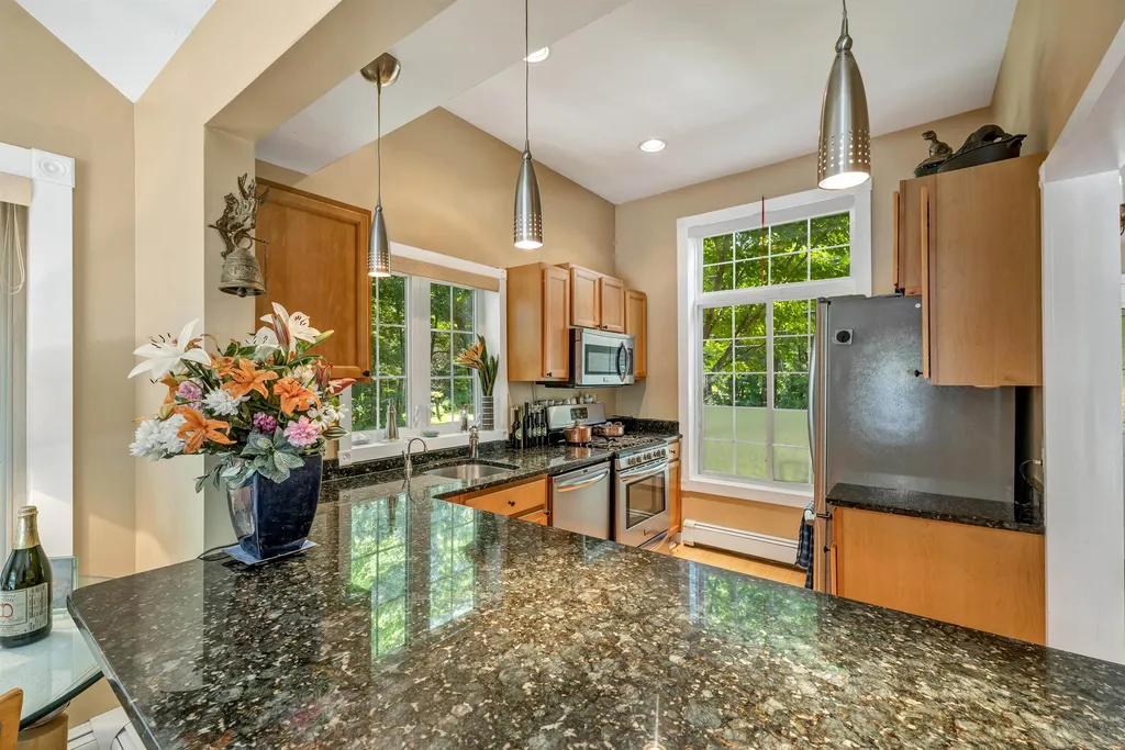 35 Hazelwood Drive Hudson NH 03051