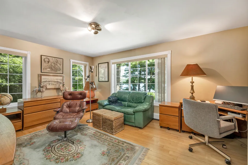 35 Hazelwood Drive Hudson NH 03051