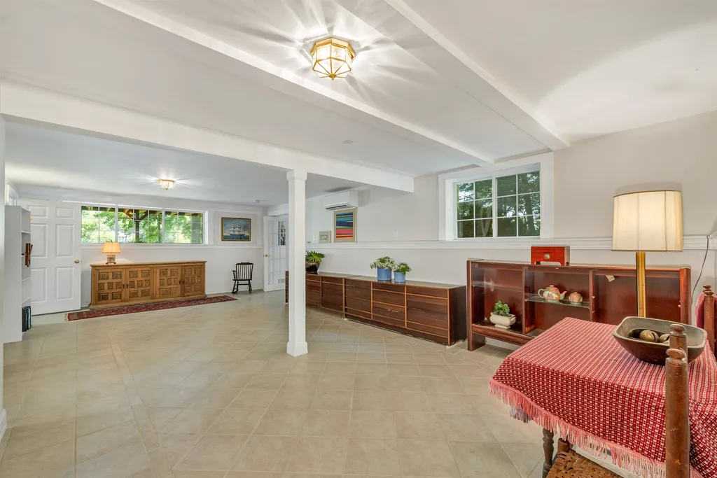 35 Hazelwood Drive Hudson NH 03051