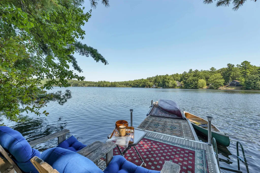 35 Hazelwood Drive Hudson NH 03051
