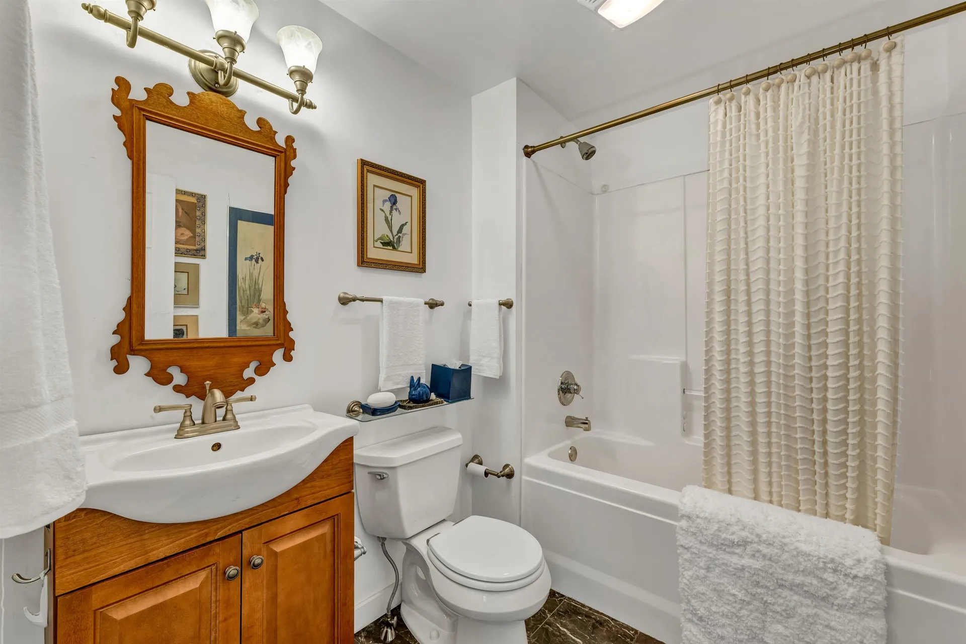 35 Hazelwood Drive Hudson NH 03051