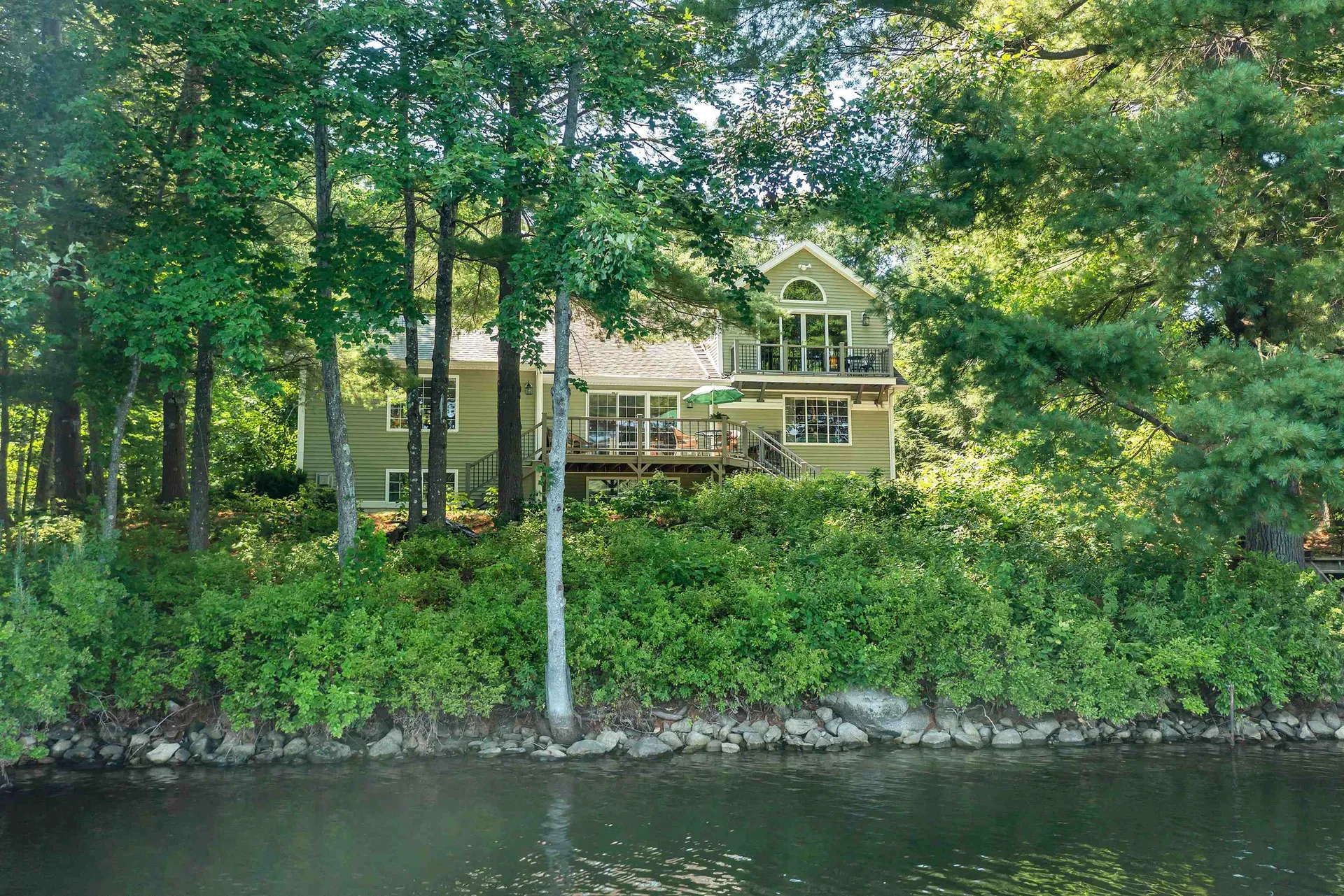 35 Hazelwood Drive Hudson NH 03051