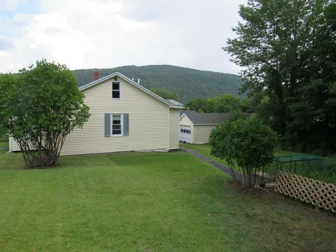 9 1st Street Gorham NH 03581