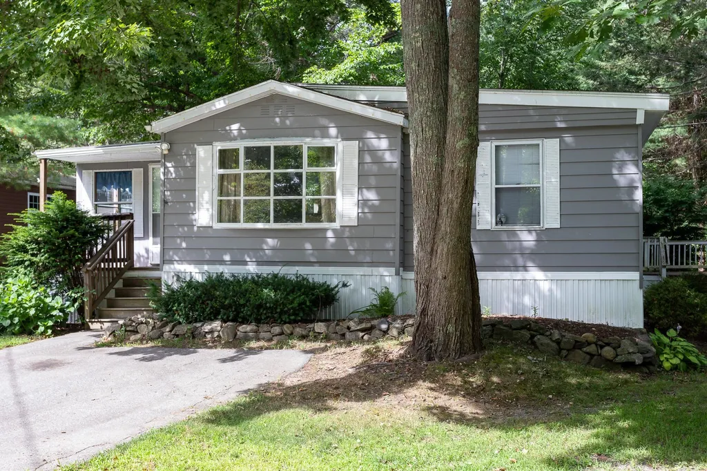 67 Hemlock Haven Hampton NH 03842