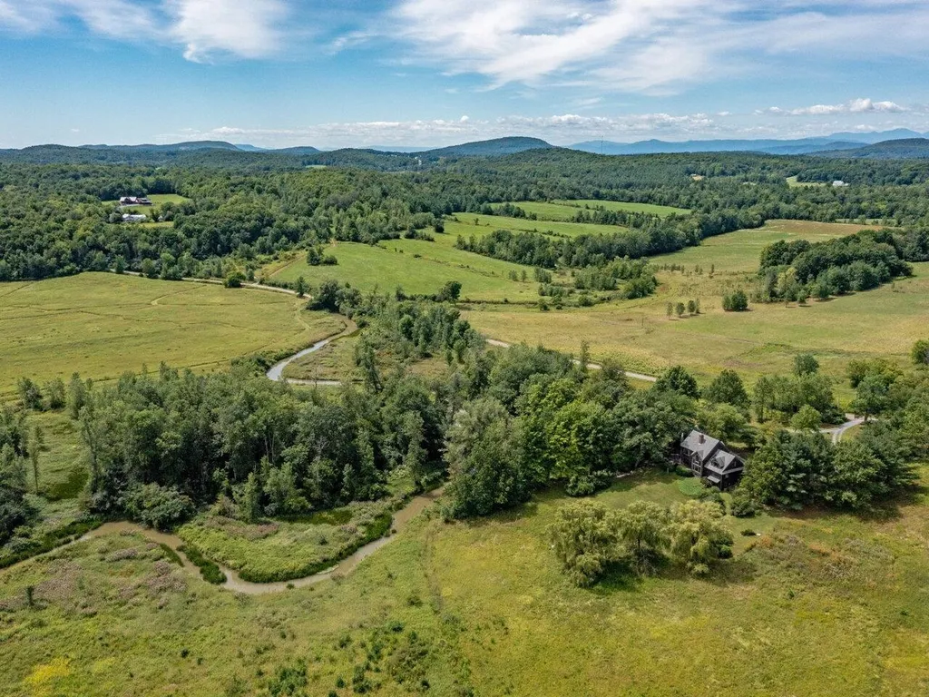 1702 Leavensworth Road Hinesburg VT 05461