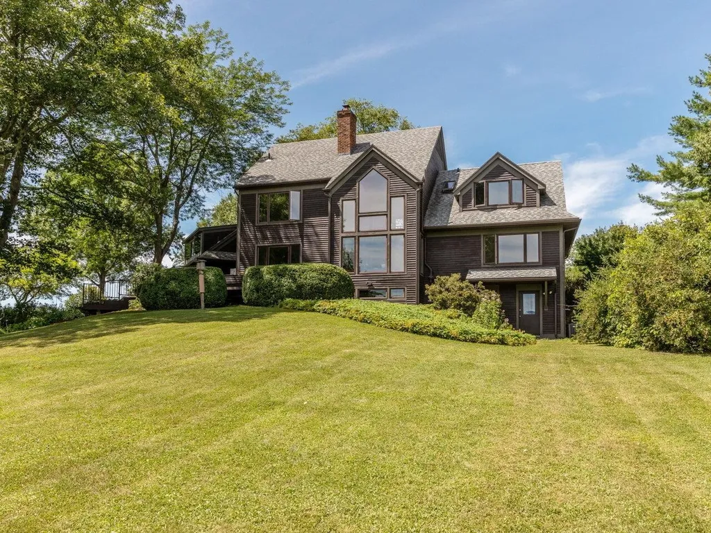 1702 Leavensworth Road Hinesburg VT 05461