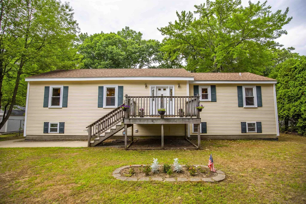 22 Alison Drive Seabrook NH 03874