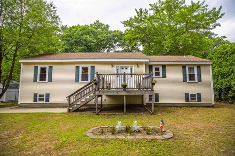 22 Alison Drive Seabrook NH 03874