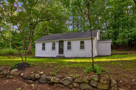 434 Holbrook Avenue Swanzey NH 03446