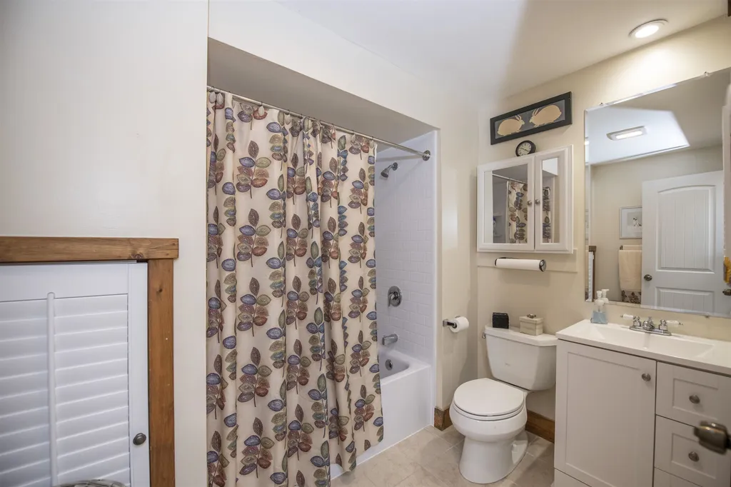 1299 Quechee Main Street Hartford VT 05059