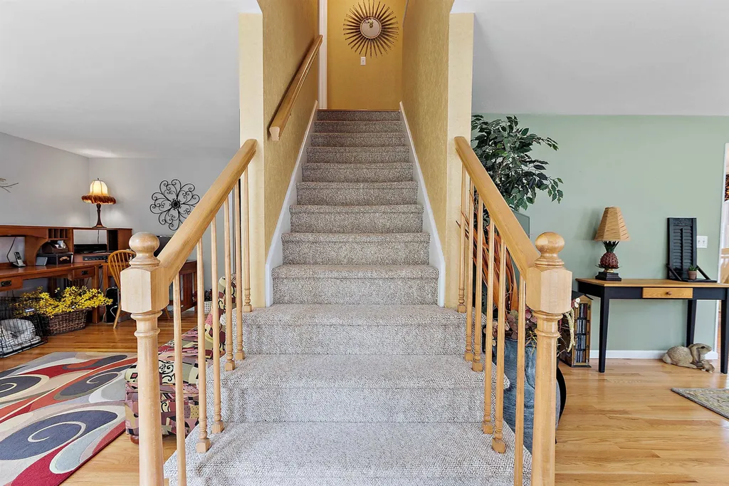 11 Diamond Drive Derry NH 03038