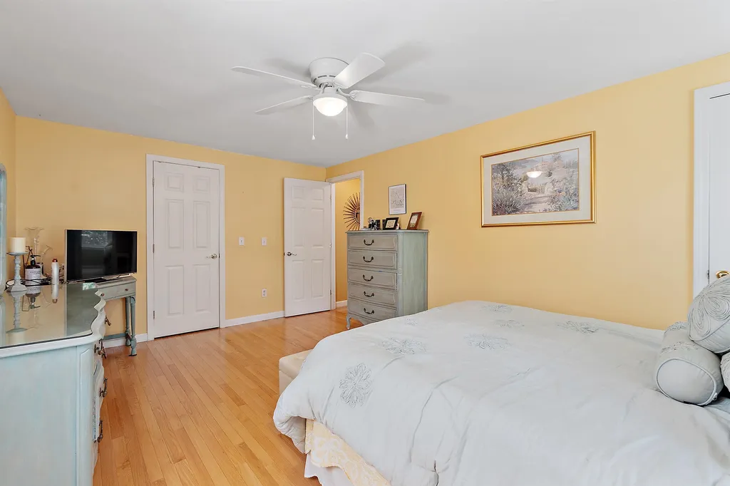 11 Diamond Drive Derry NH 03038