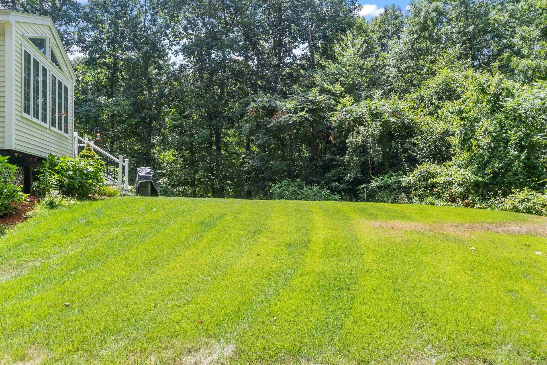 11 Diamond Drive Derry NH 03038