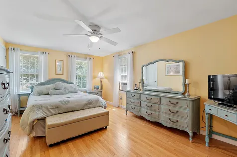 11 Diamond Drive Derry NH 03038