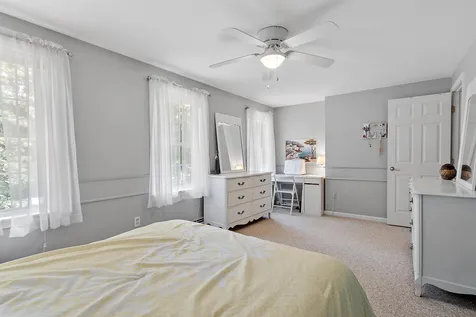 11 Diamond Drive Derry NH 03038