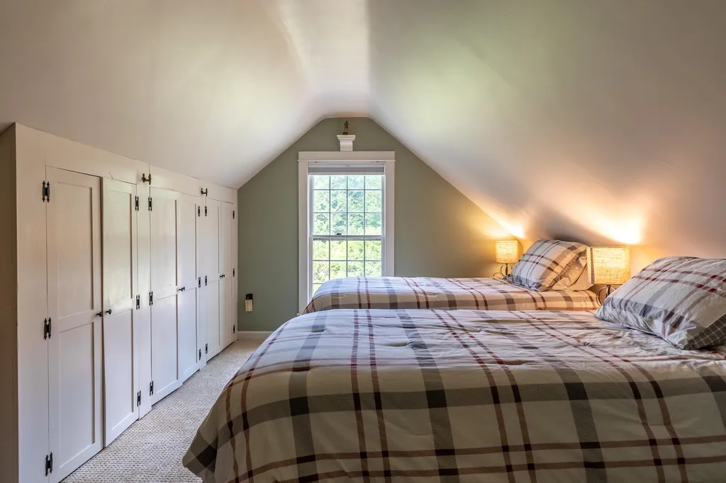 731 South Perry Road Barnard VT 05031