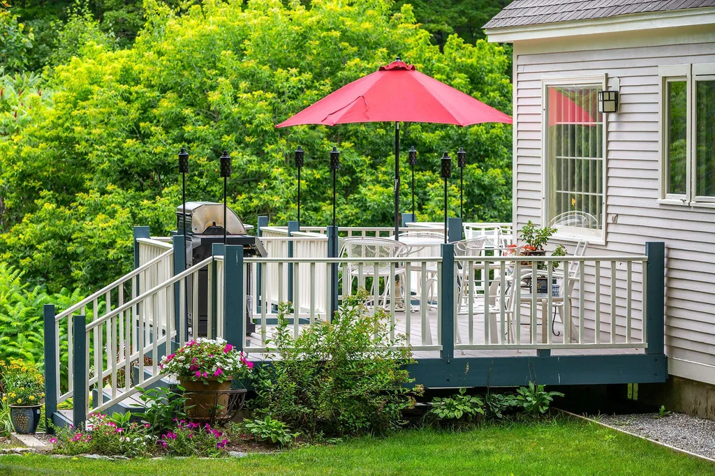 731 South Perry Road Barnard VT 05031
