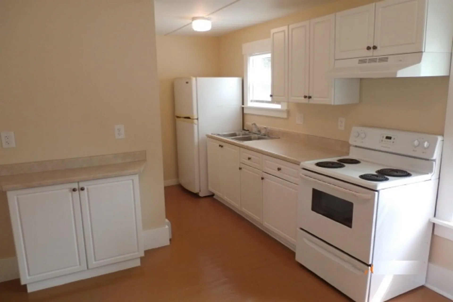 25 River Street Hillsborough NH 03244