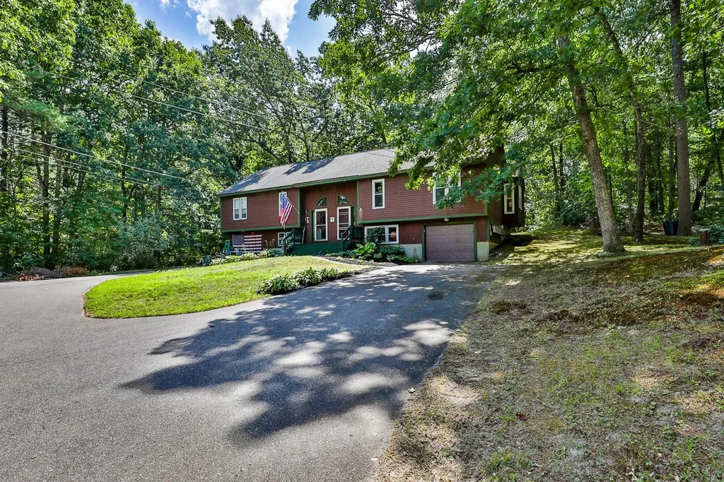 7a Kingston Way Hudson NH 03051