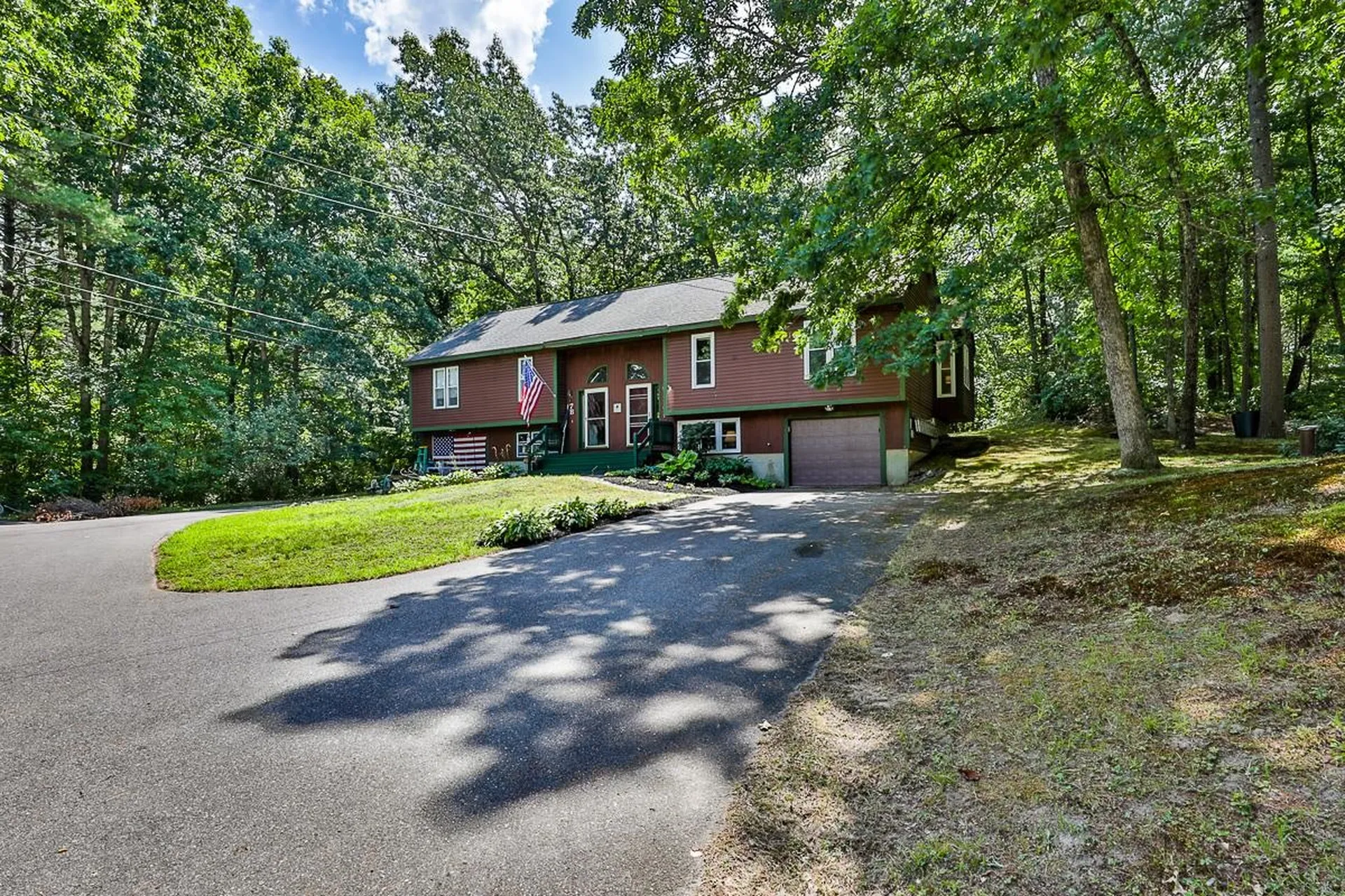 7a Kingston Way Hudson NH 03051