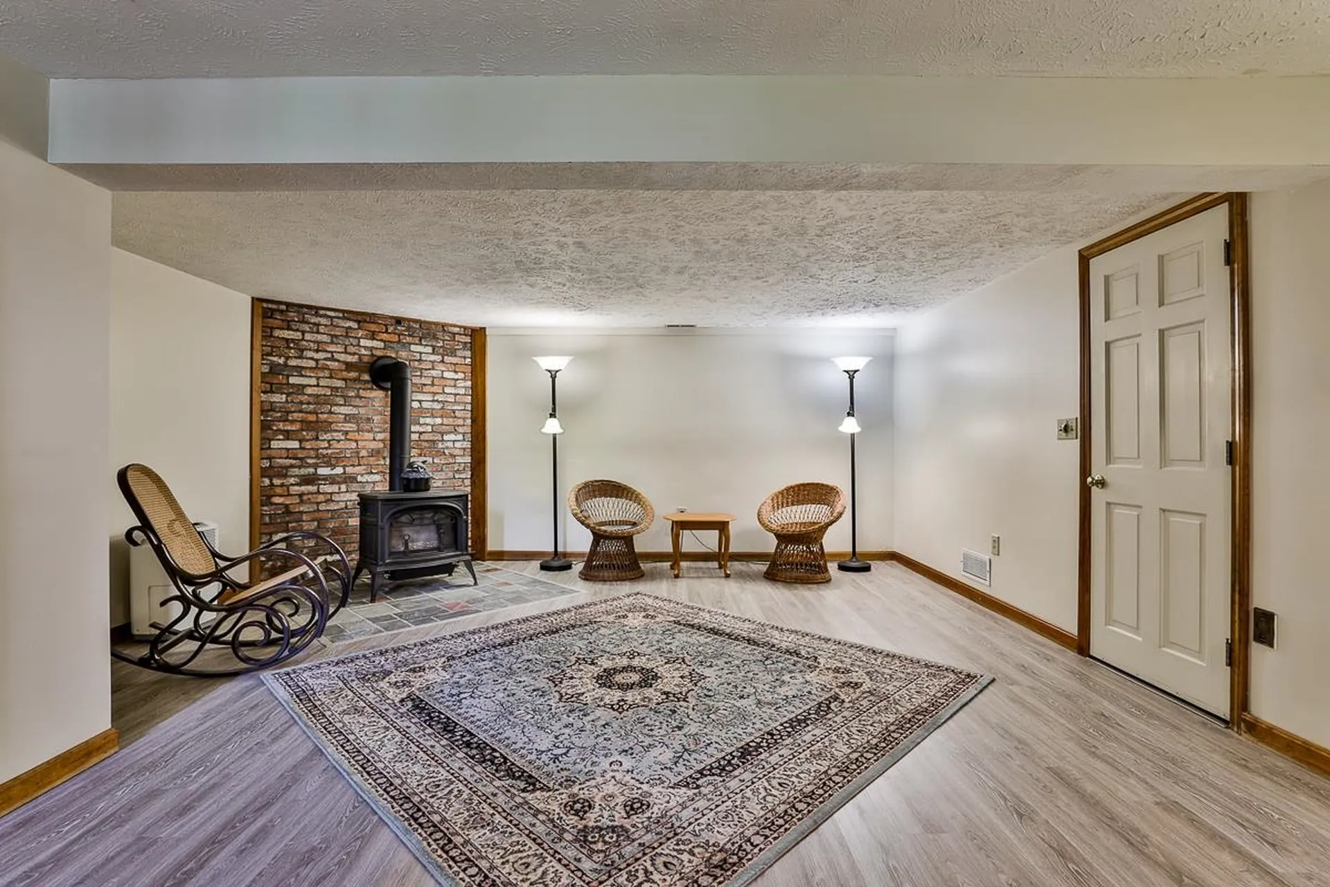 7a Kingston Way Hudson NH 03051
