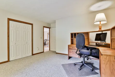 7a Kingston Way Hudson NH 03051