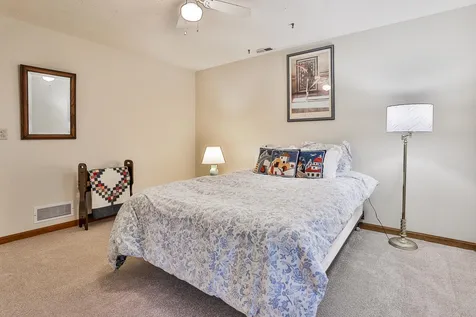 7a Kingston Way Hudson NH 03051