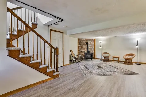 7a Kingston Way Hudson NH 03051