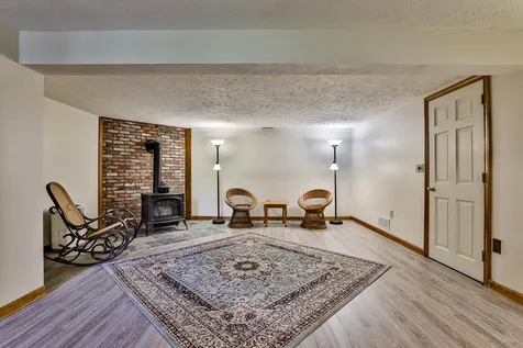 7a Kingston Way Hudson NH 03051