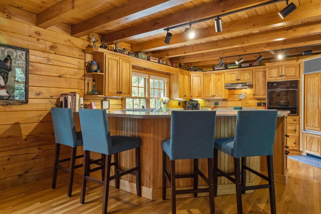 40 Pine Mountain Road York ME 03902