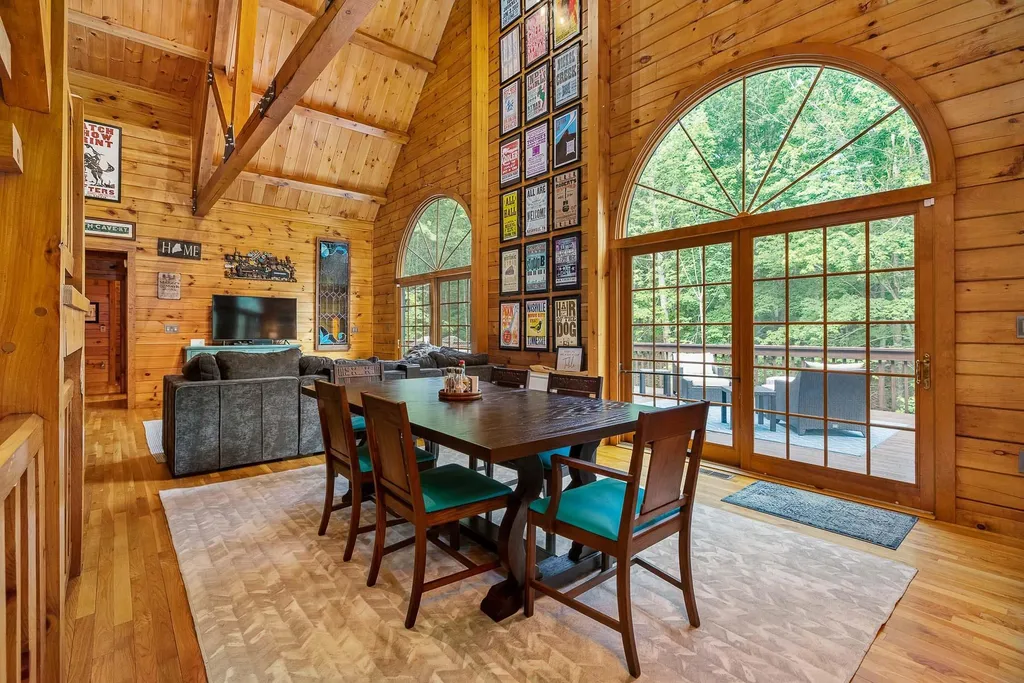 40 Pine Mountain Road York ME 03902
