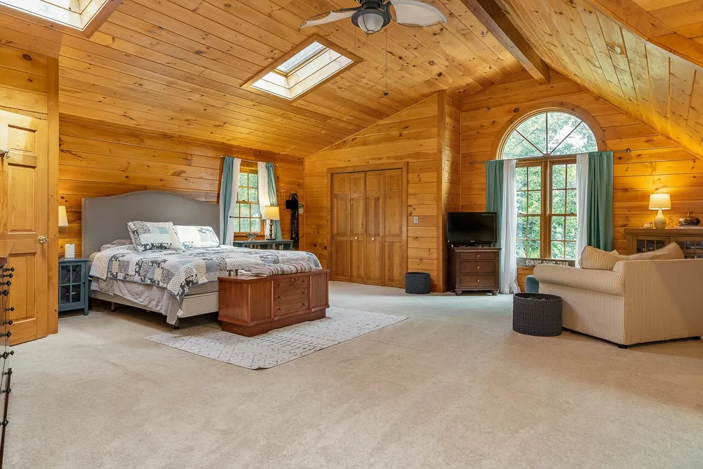 40 Pine Mountain Road York ME 03902