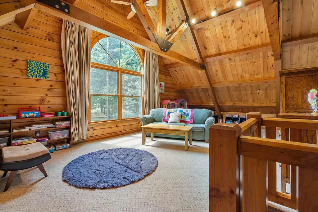 40 Pine Mountain Road York ME 03902