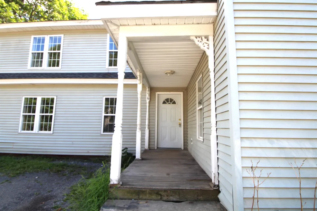 9 Crawford Street Plymouth NH 03264