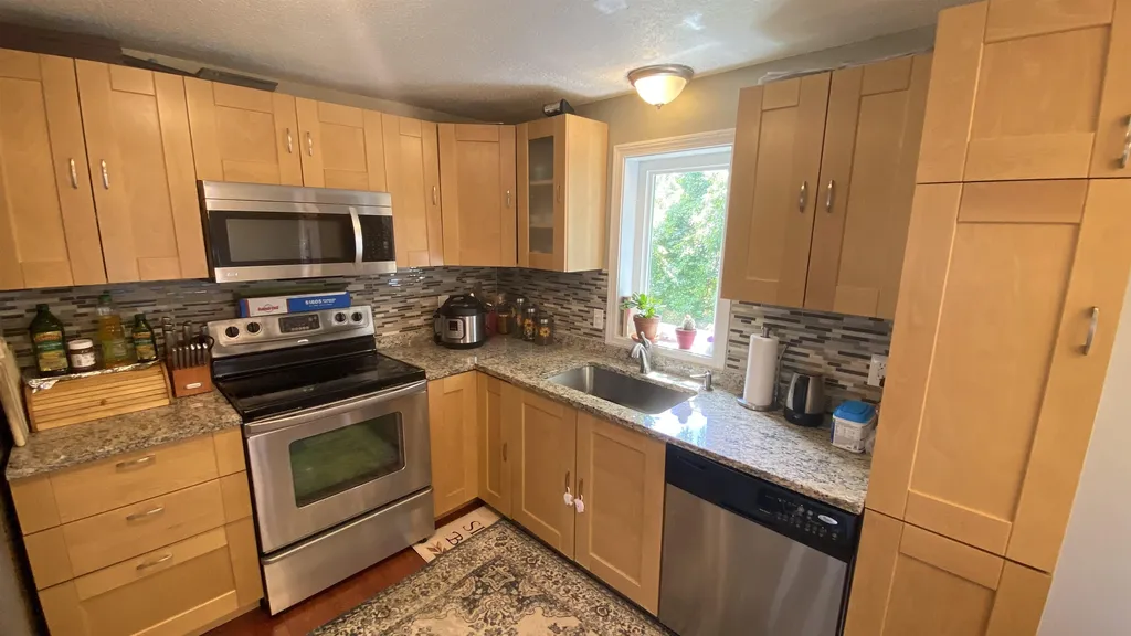 20 Auclair Avenue Manchester NH 03102