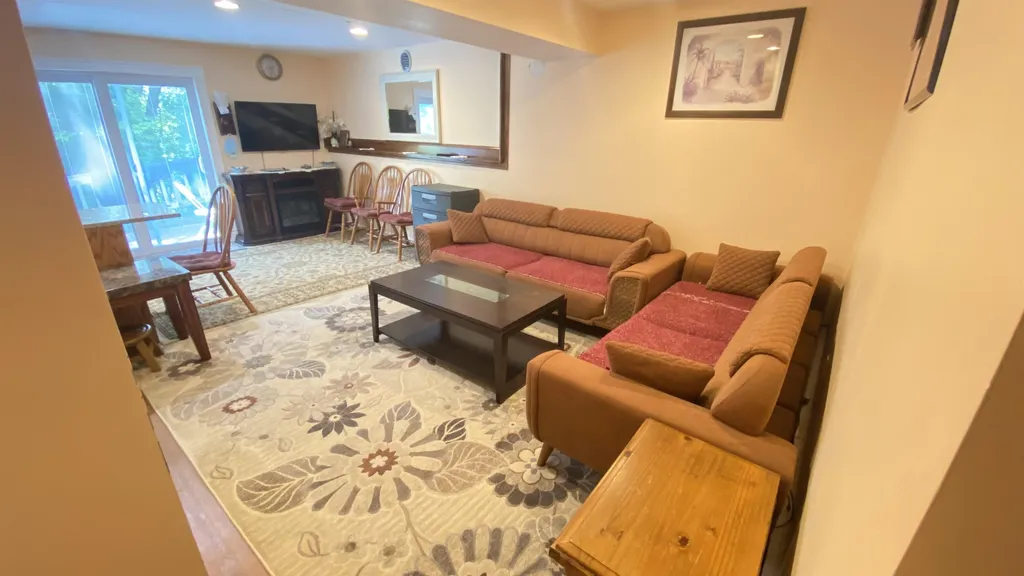 20 Auclair Avenue Manchester NH 03102