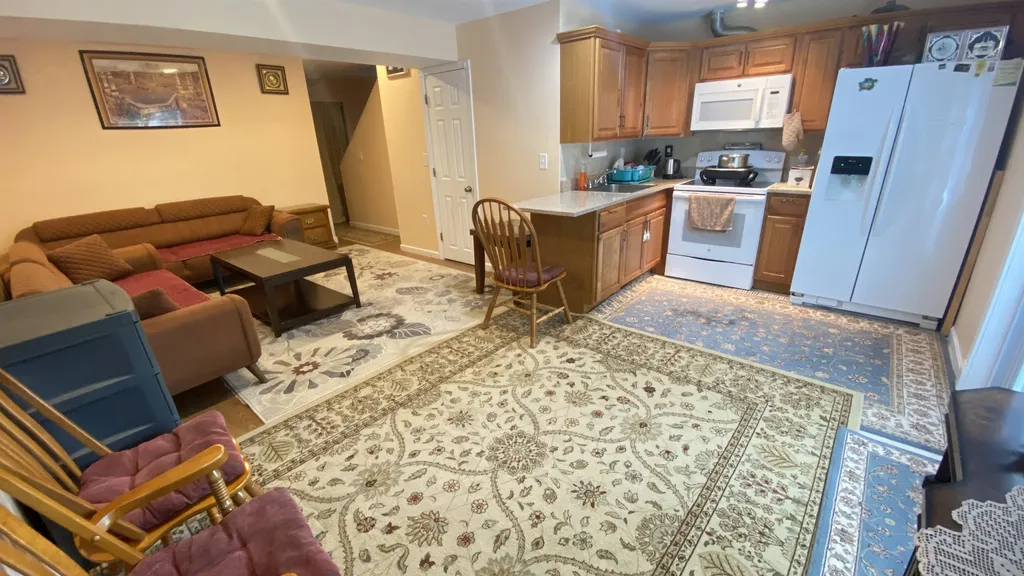 20 Auclair Avenue Manchester NH 03102